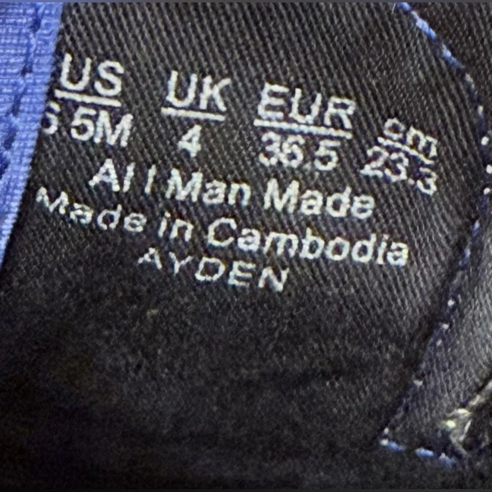 NWOT - Naturalizer Ayden Platform Mules with Chain Detail in Pewter Size 6.5 - Picture 9 of 9